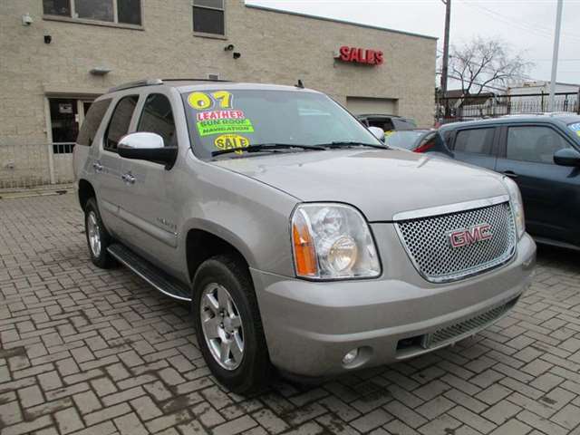 2007 GMC Yukon AWD Denali 4dr SUV